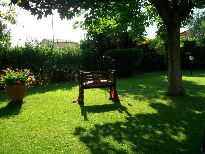 B&B Villa Acero Marina di Carrara Kültér fotó